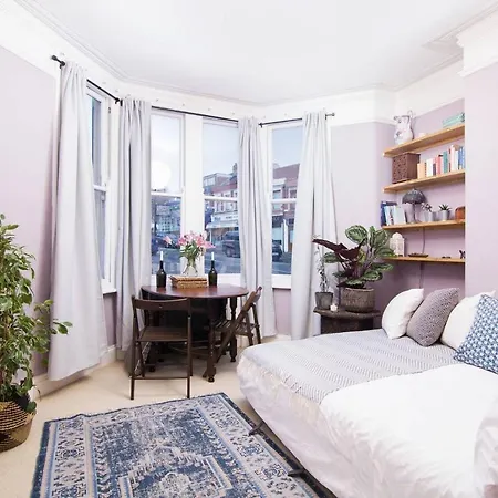 Ground Floor Apt For 4 W Bay Window & Free Parking Nyaraló Bristol