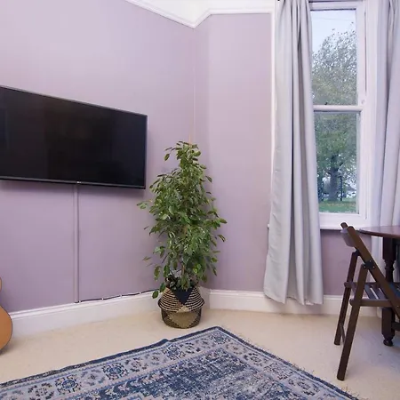 Ground Floor Apt For 4 W Bay Window & Free Parking Nyaraló Bristol